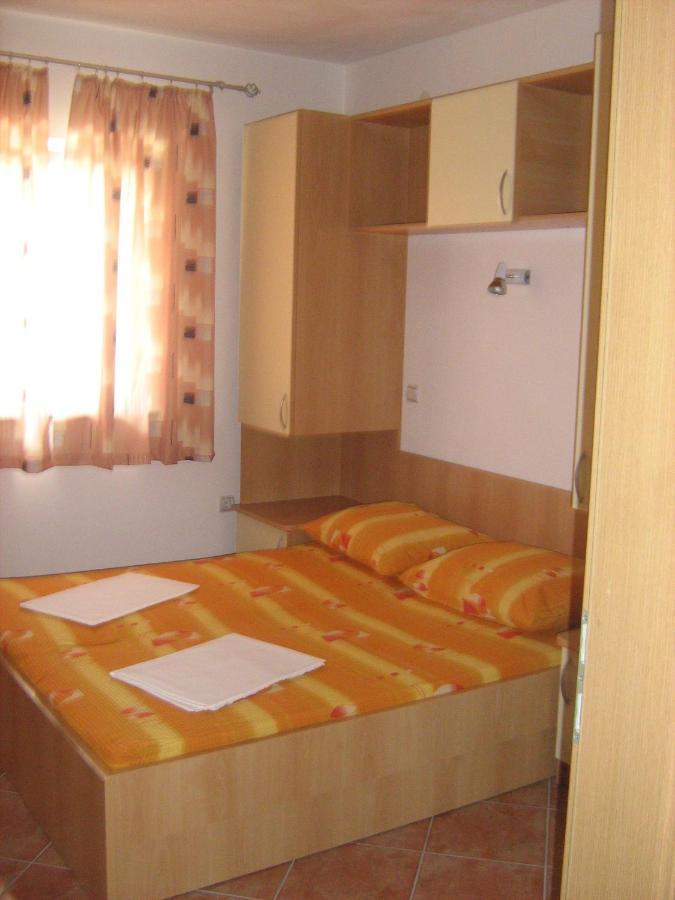 Apartments By The Sea Gradac, Makarska - 13681 Exteriör bild