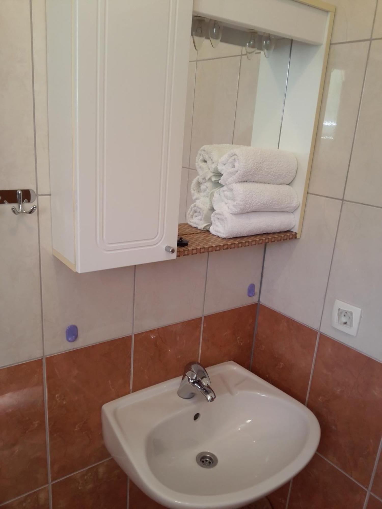 Apartments By The Sea Gradac, Makarska - 13681 Rum bild